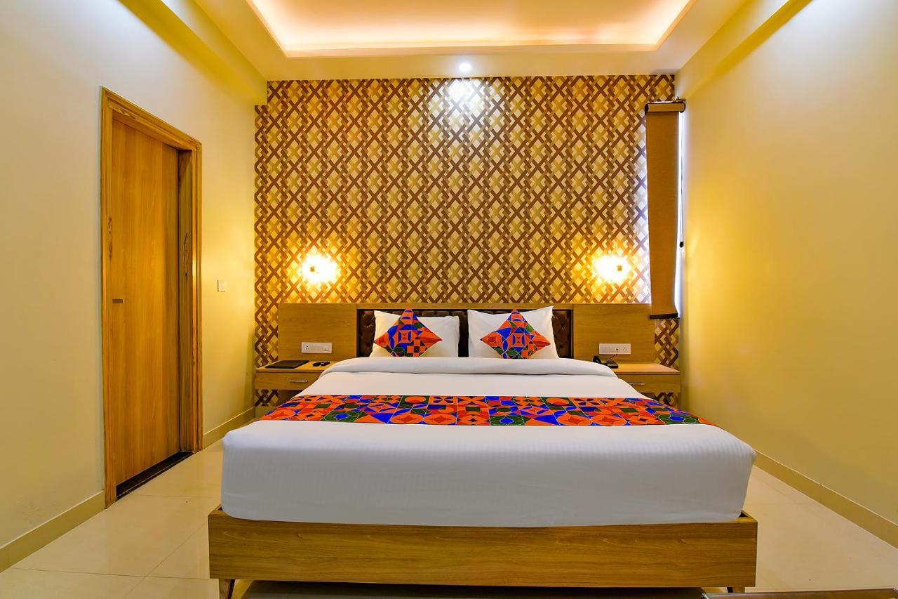 Hotel Fabhotel Prime Indra Palace 3*