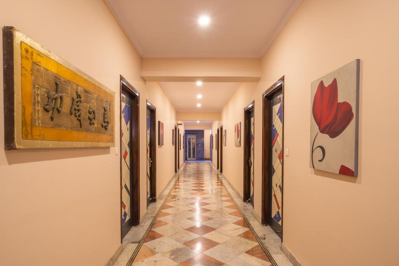 V Sindhi Camp Hotel