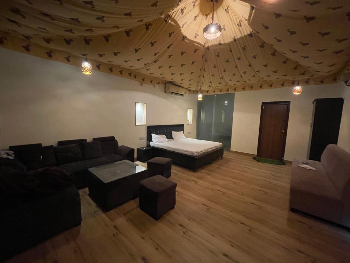 Villa The Rustic Villa, A With Luxuries Amenities And Exotic Nature *