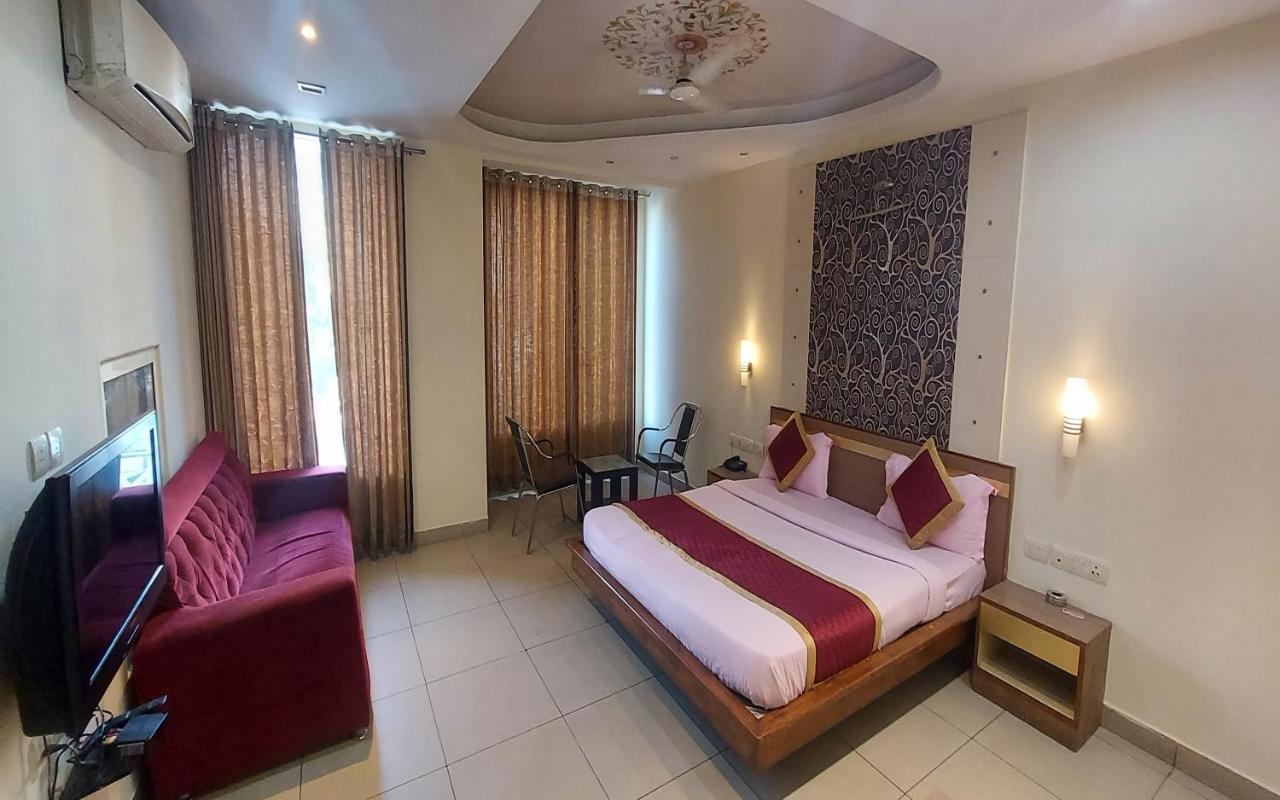 Hotel Taurus A Unit Of My Stay Hotel 3*