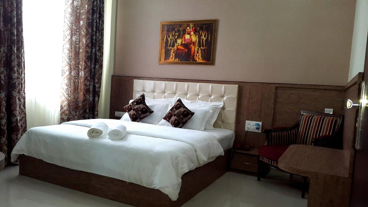 Hotel The Omaira Jaipur