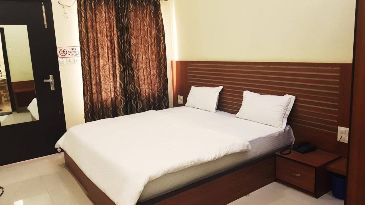 The Omaira 3*