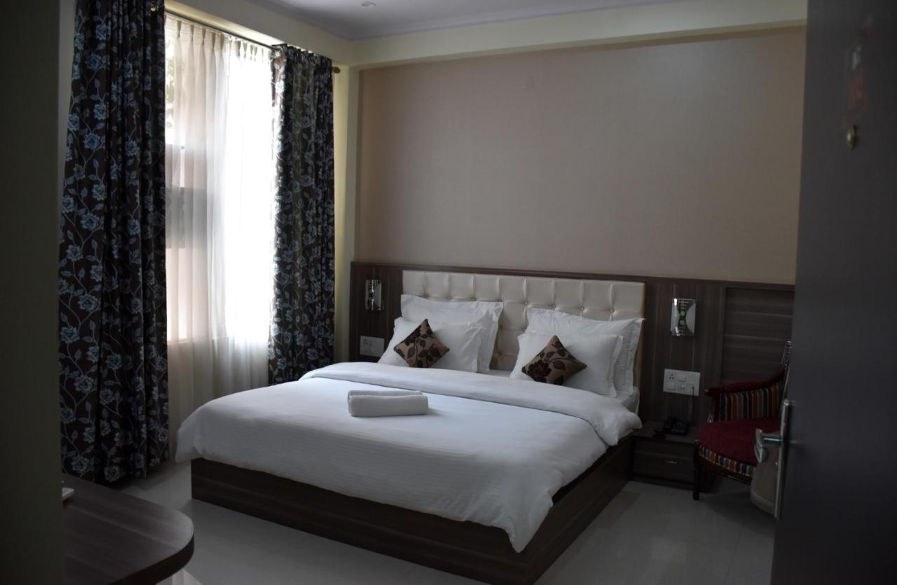 The Omaira Hotel 3*
