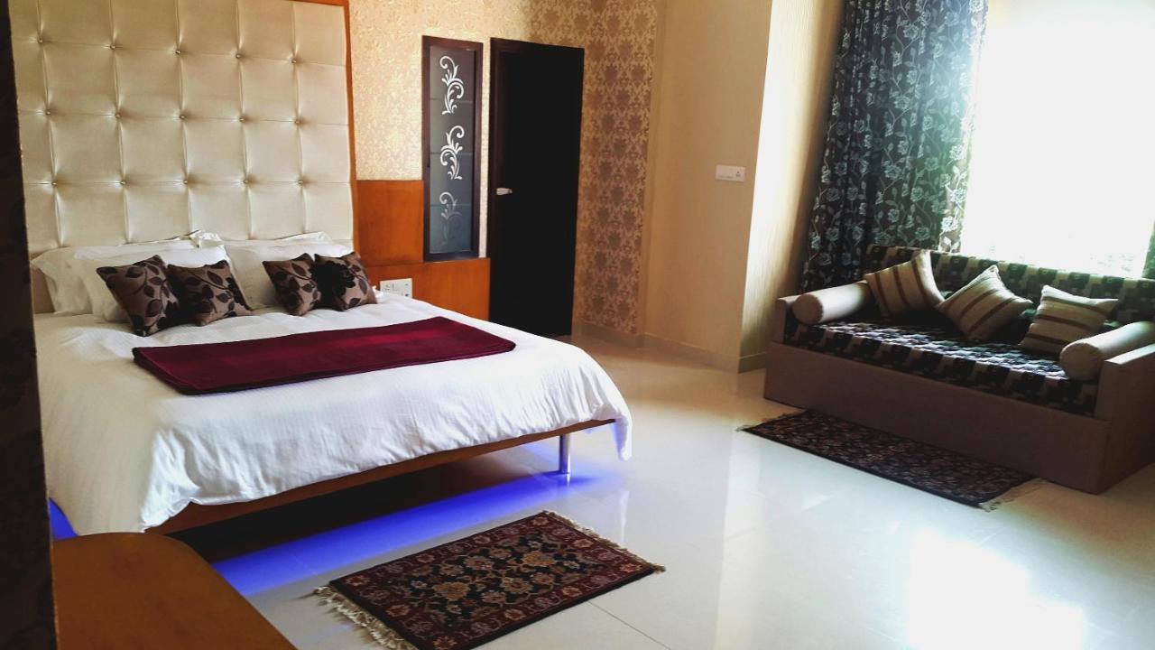 Hotel The Omaira Jaipur