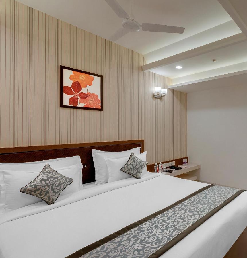 Click Collection Jaipur, Sindhi Camp Hotel