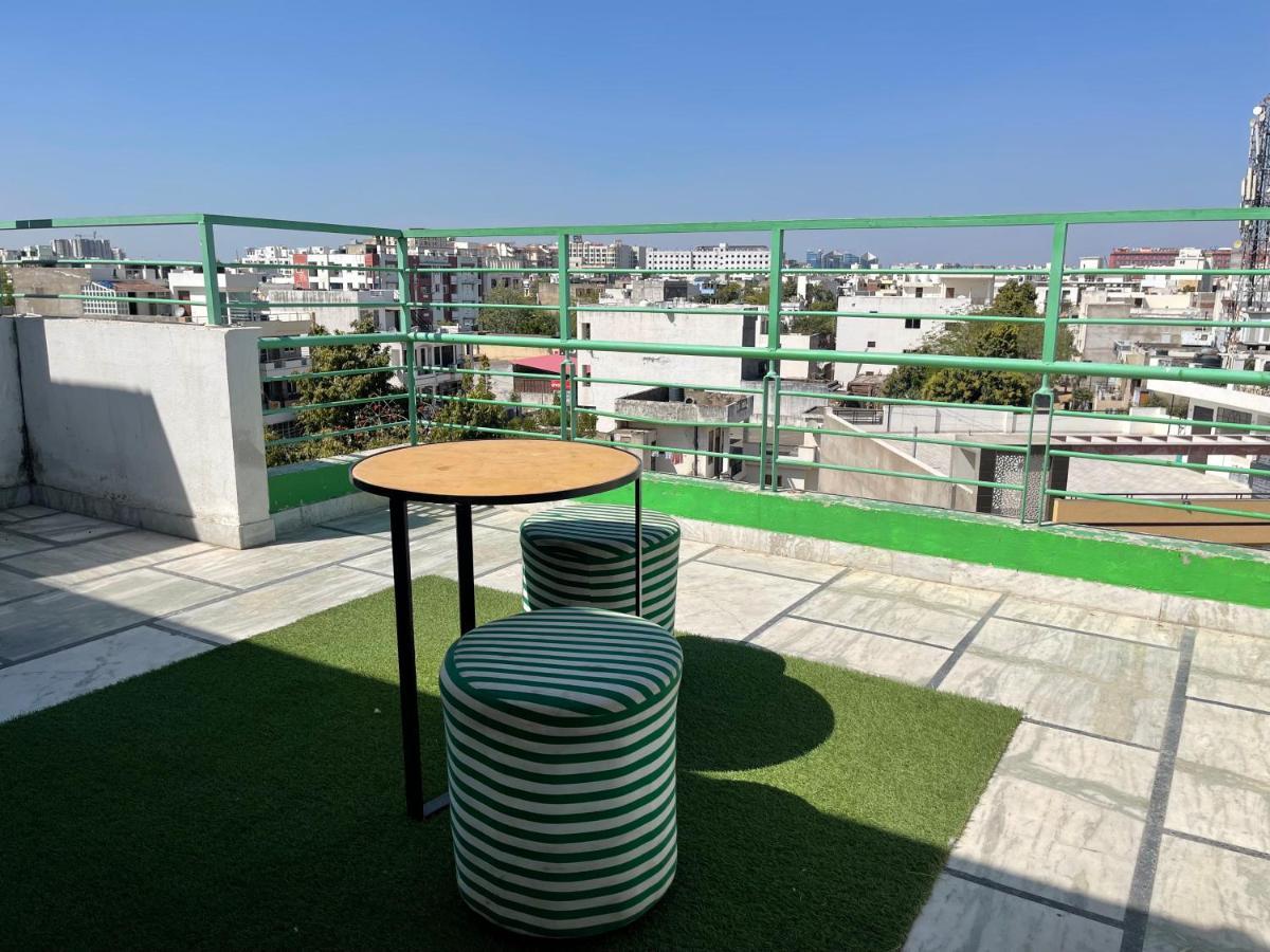 Apartment 2bhk Luxury Penthouse *