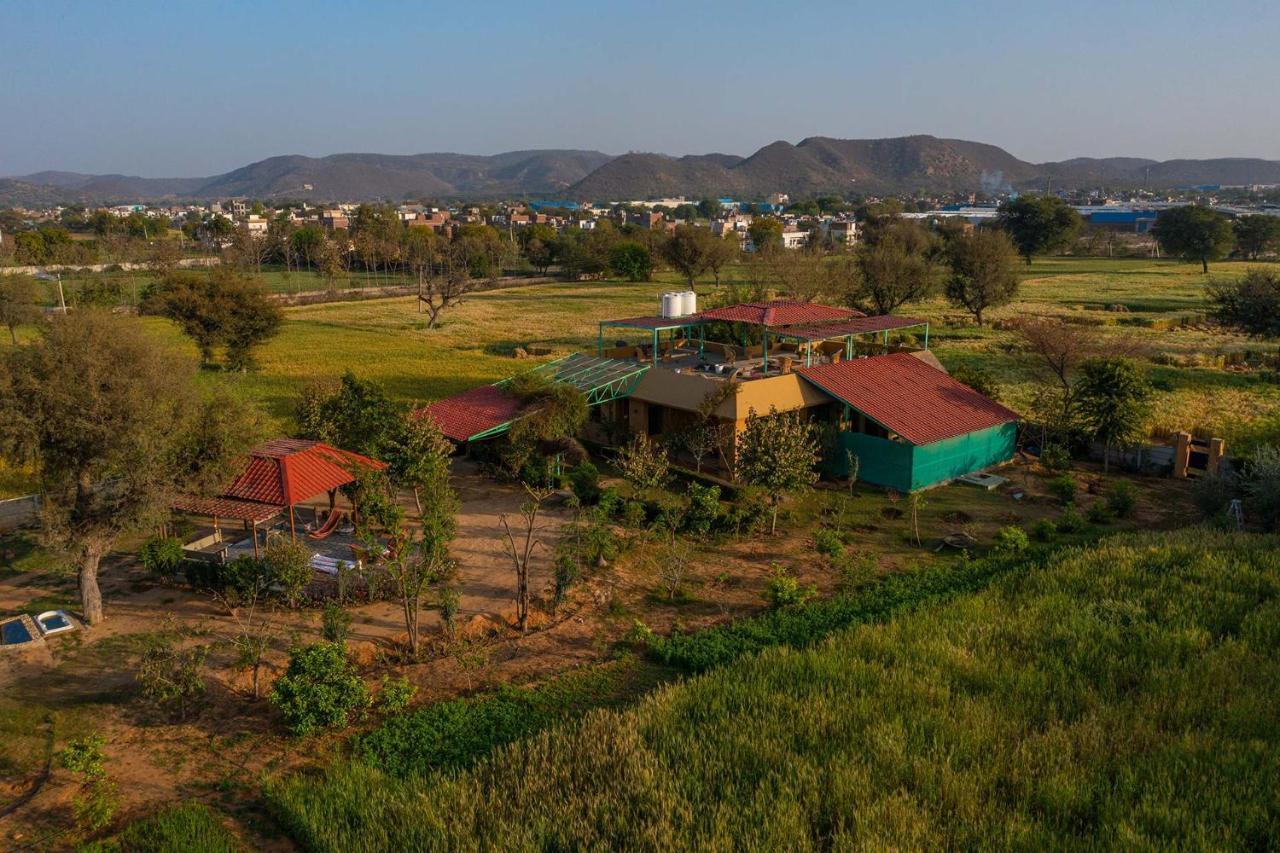 Stayvista At Girisadan Farmstay Holiday home *