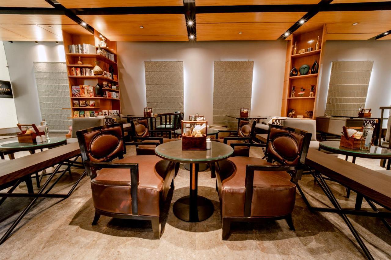 Sarovar Portico 4*