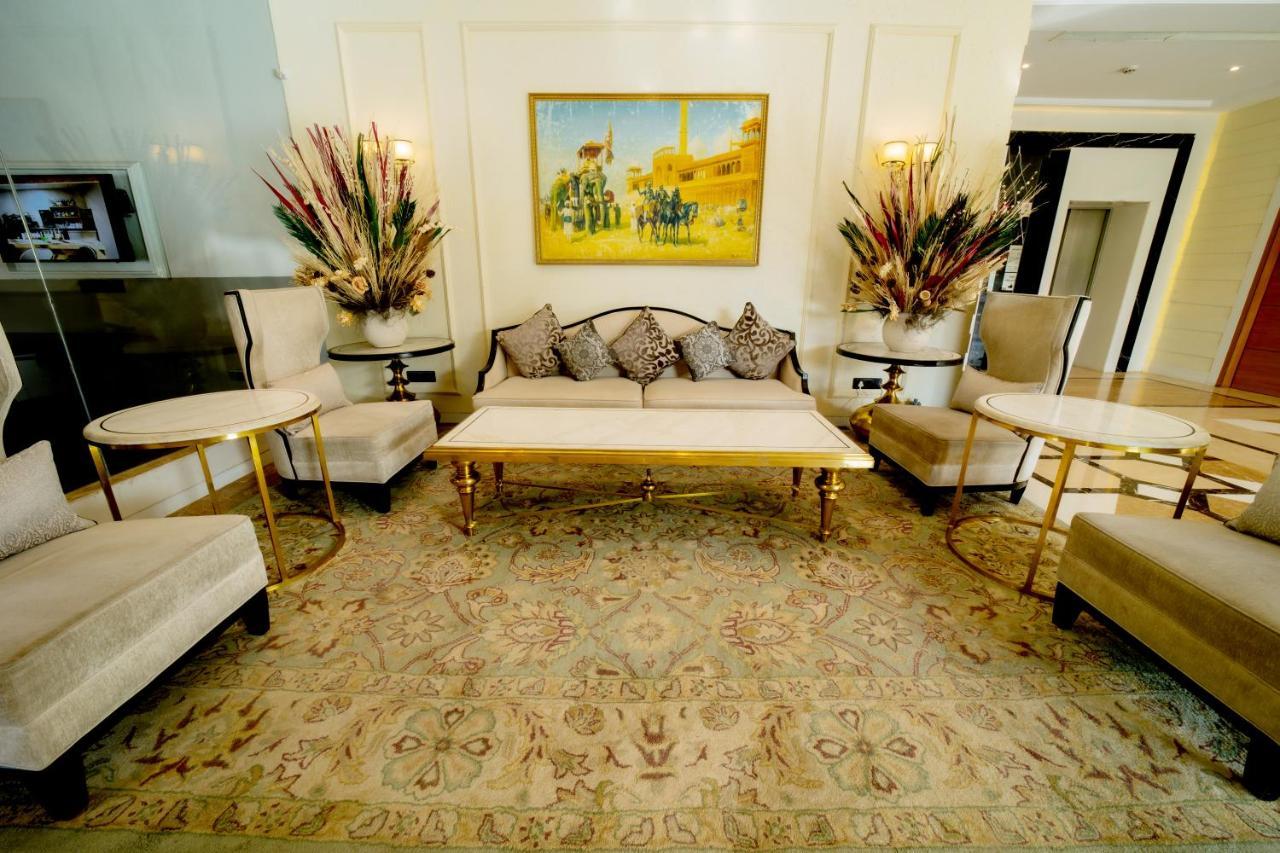 Hotel Sarovar Portico