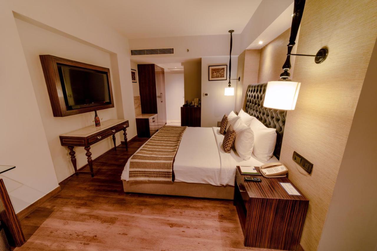 Sarovar Portico Hotel