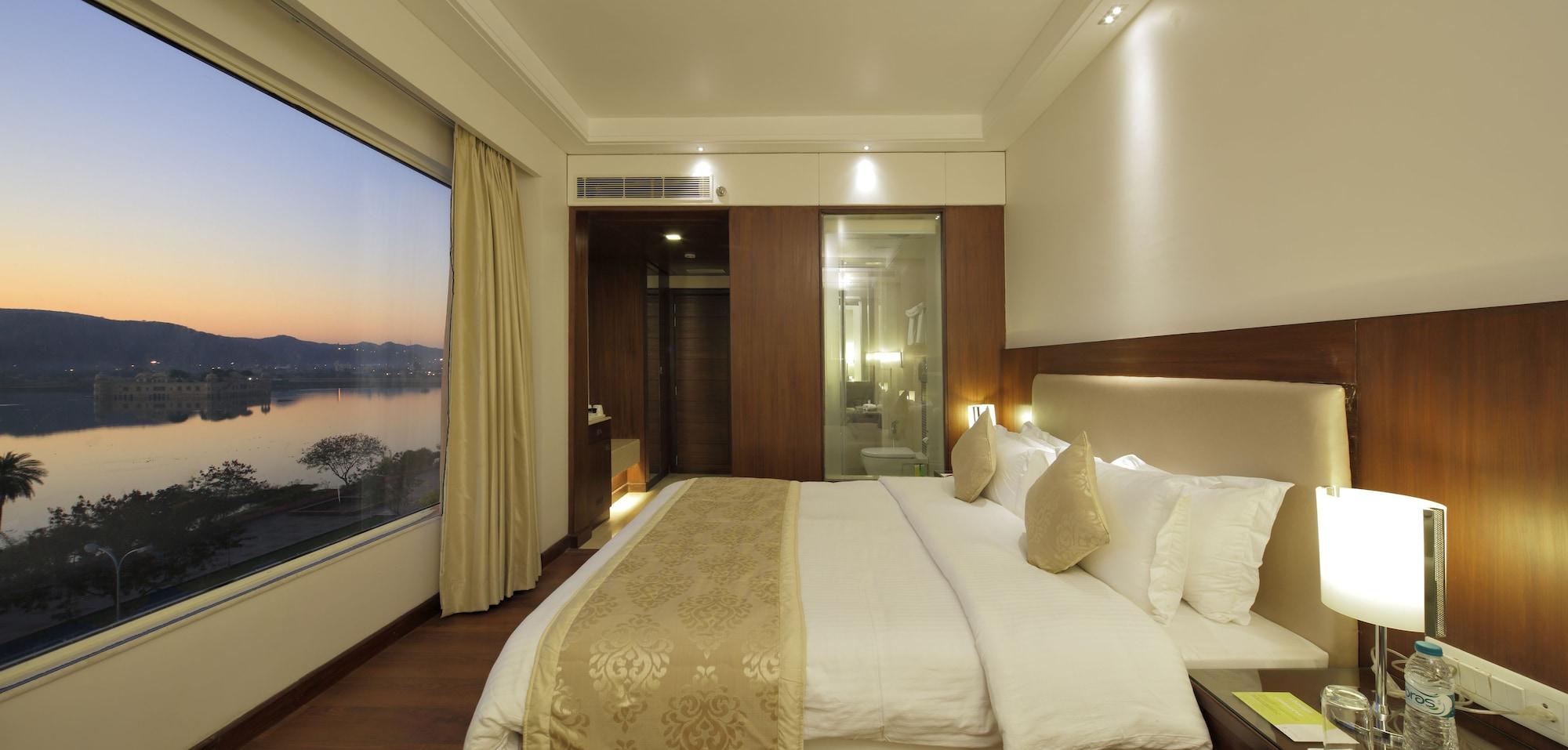 Hotel Regenta Jal Mahal,