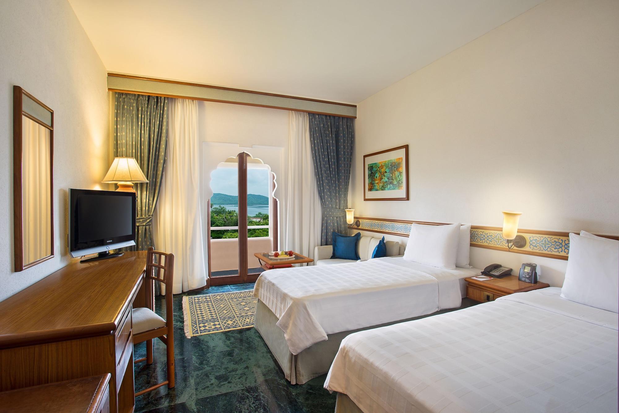 Trident Hotel 5*