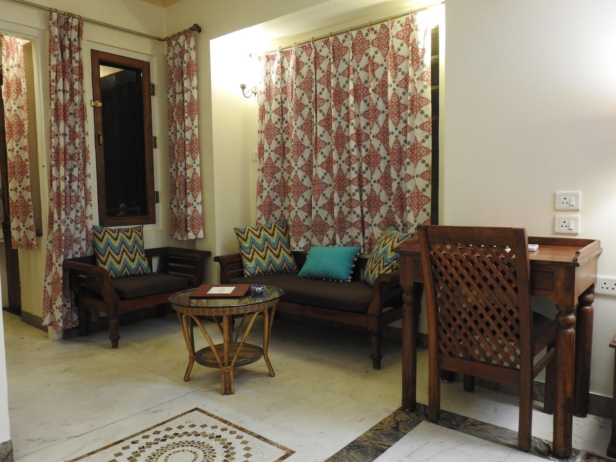Om Niwas Hotel