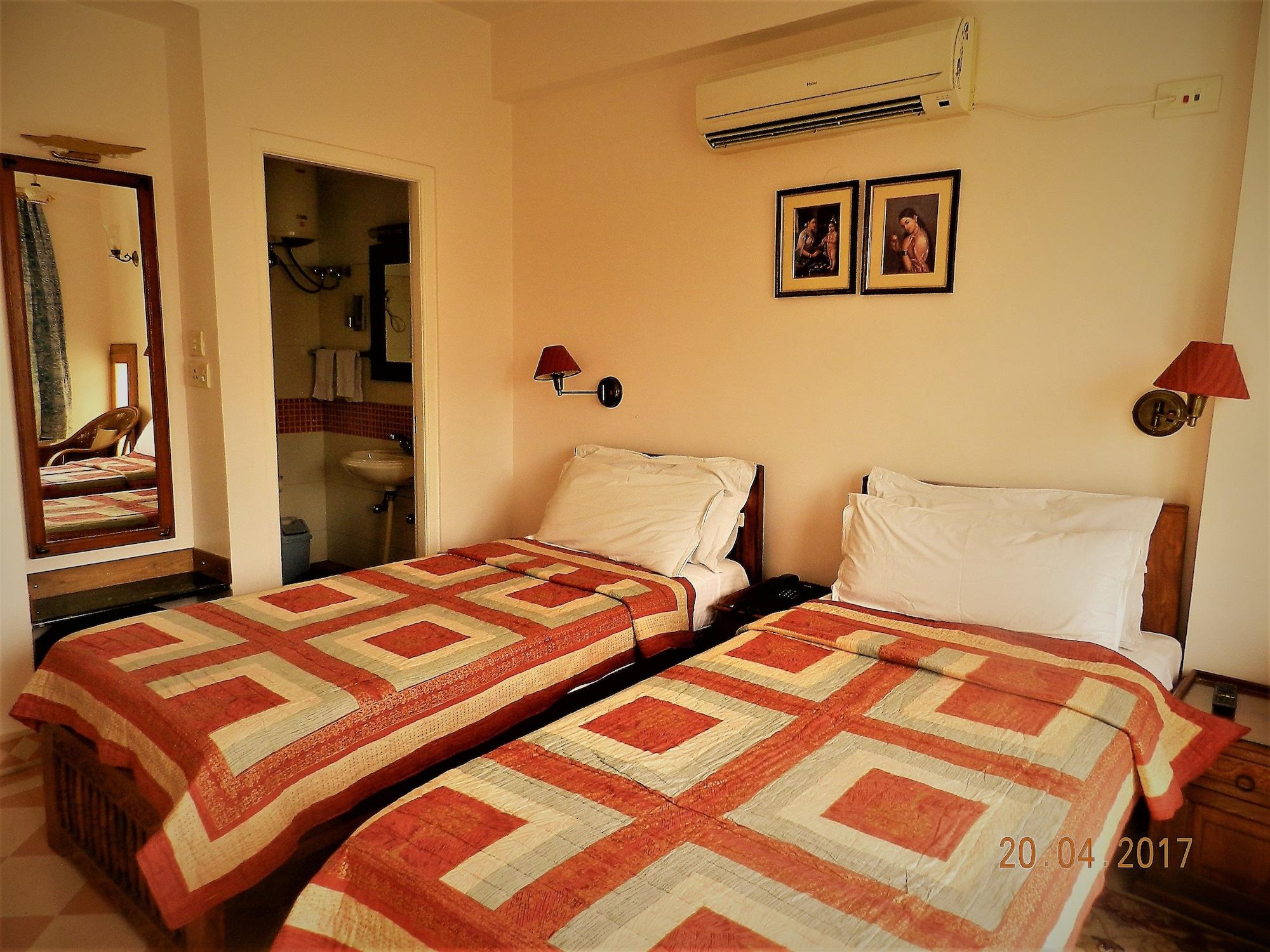 Om Niwas Hotel