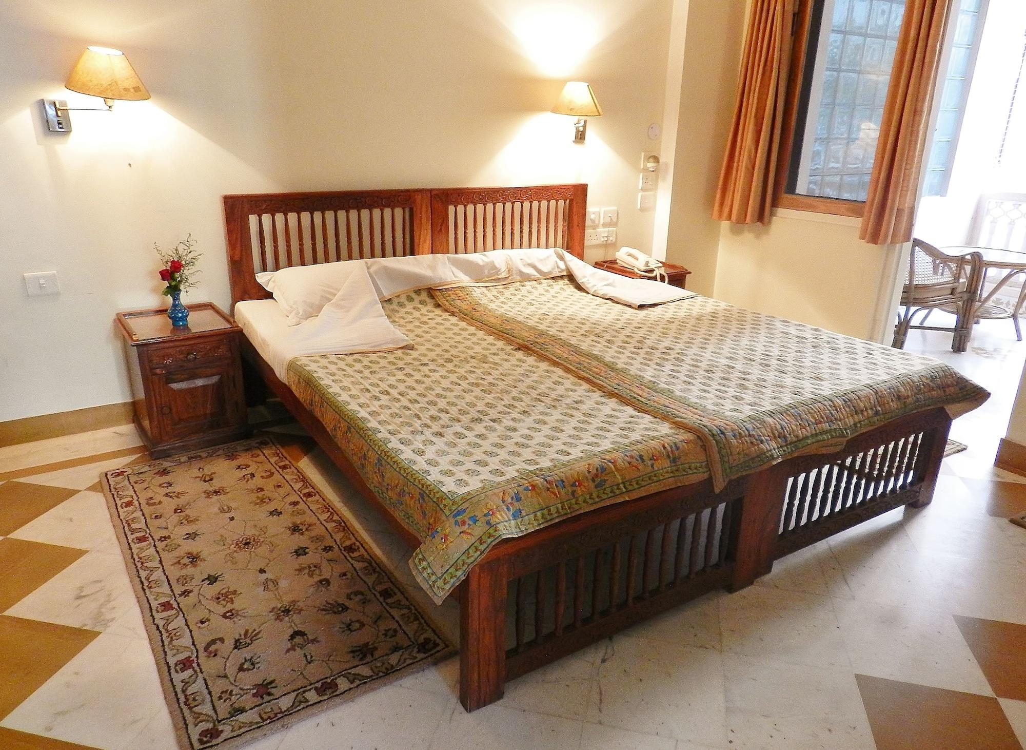 Om Niwas Hotel