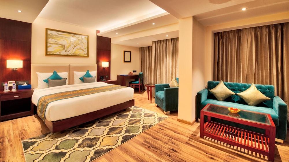 Golden Tulip Essential
