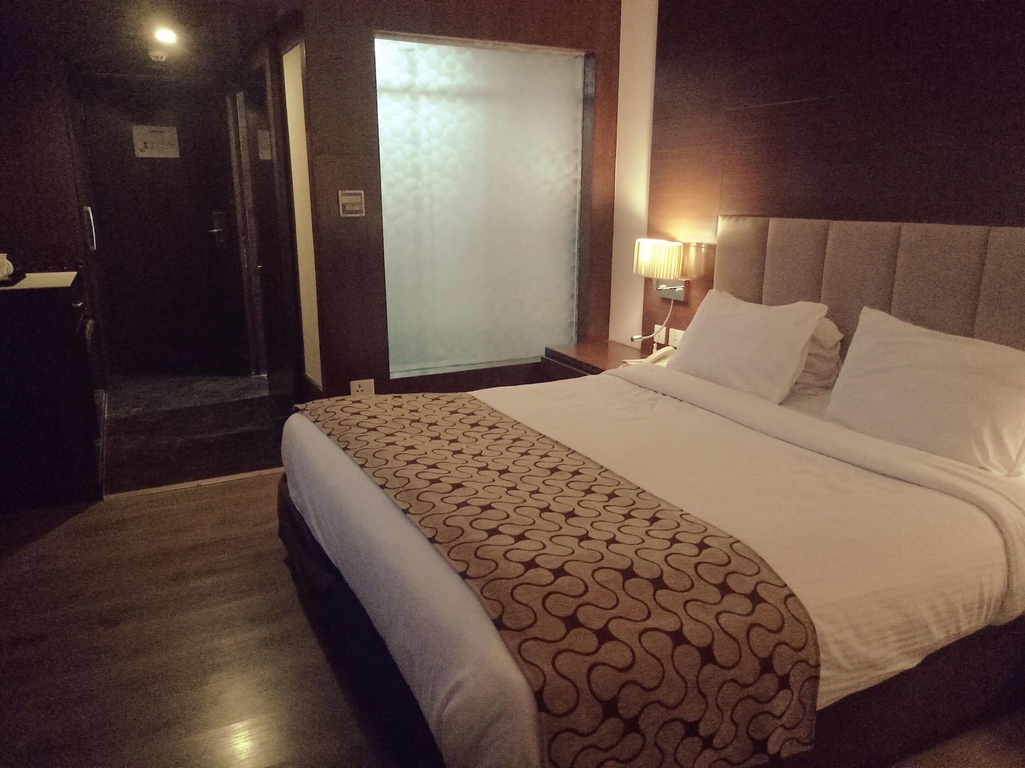 Renest Hotel