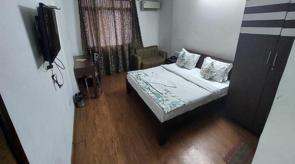 Rnb Center Hotel Jaipur