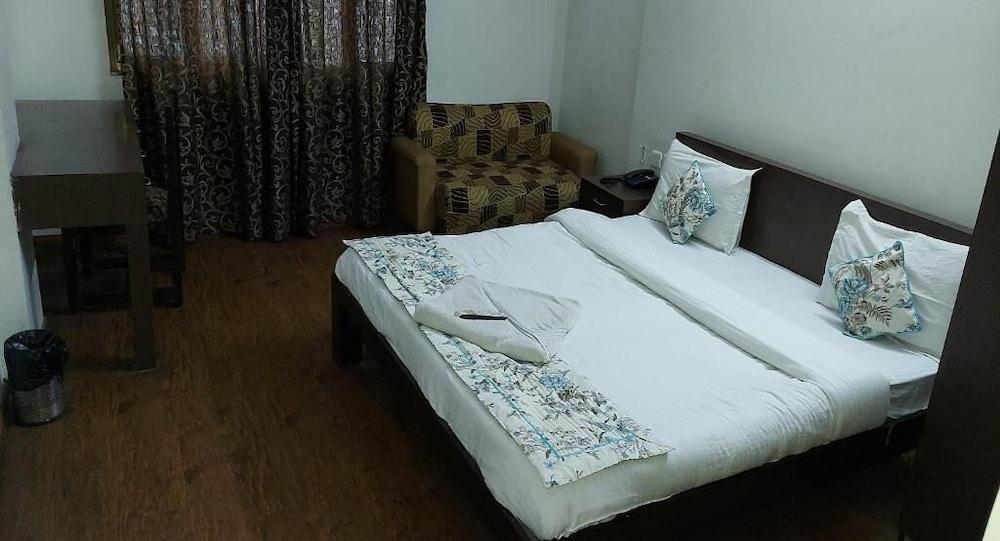Rnb Center Hotel 3*