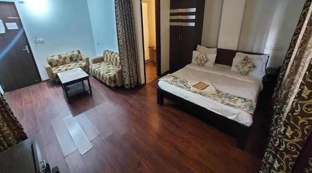 Hotel Rnb Center