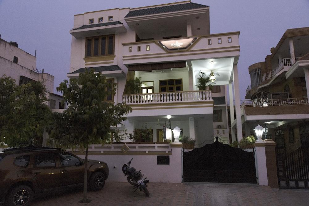 Hotel Oyo 1152 Sodala Jaipur