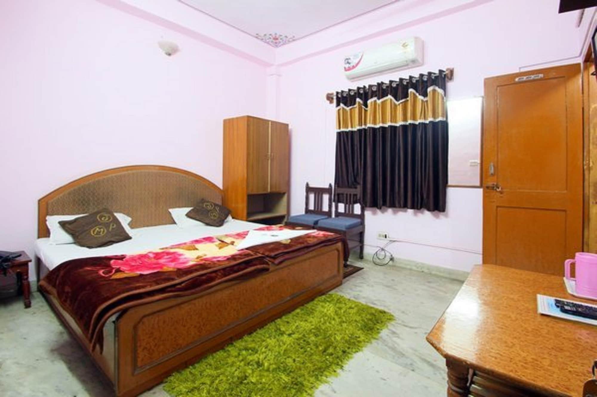 Super Oyo Flagship 72253 Jai Maa Palace 2*