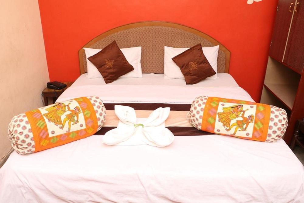 Super Oyo Flagship 72253 Jai Maa Palace Jaipur