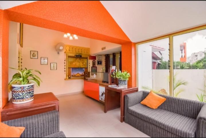 Singhasan House Guest house