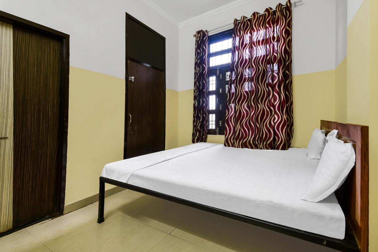 Hotel Oyo 44365 Sunshine 3*