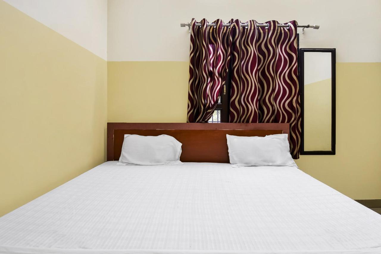Oyo 44365 Sunshine Hotel 3*