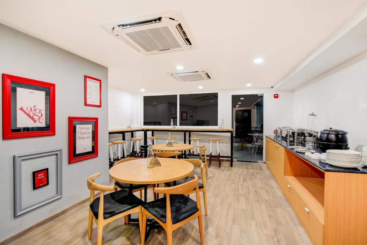 Townhouse Airport Hotel 4*