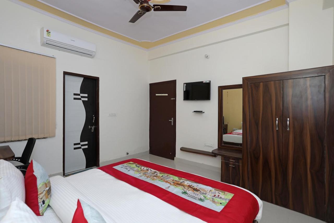 Hotel Collection O 10603 Mahima Palace 3*