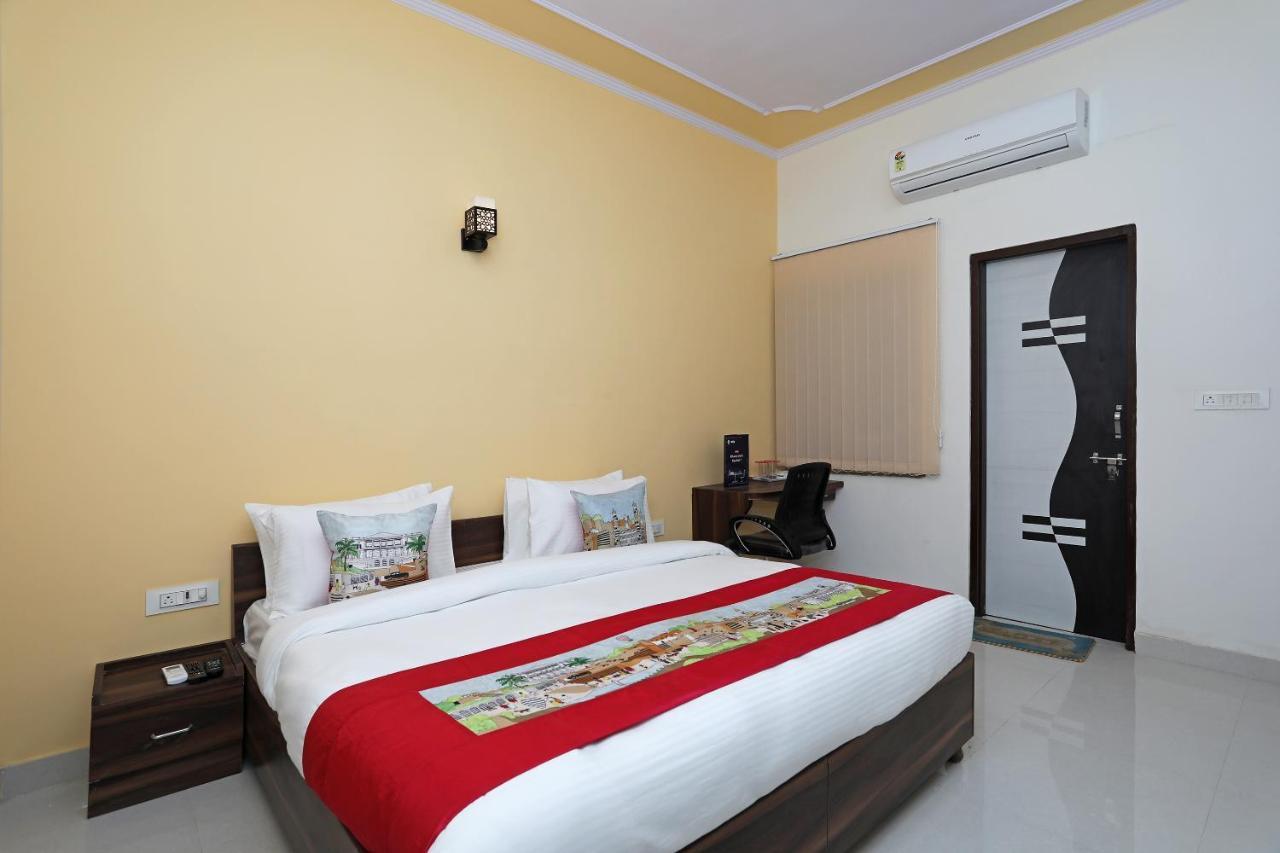 Hotel Collection O 10603 Mahima Palace 3*