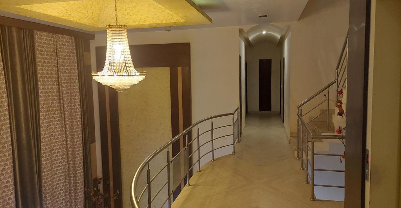Goyal Palace Hotel