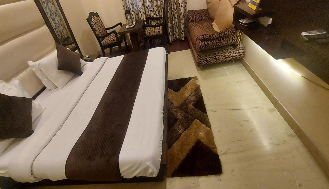 Goyal Palace Hotel 3*