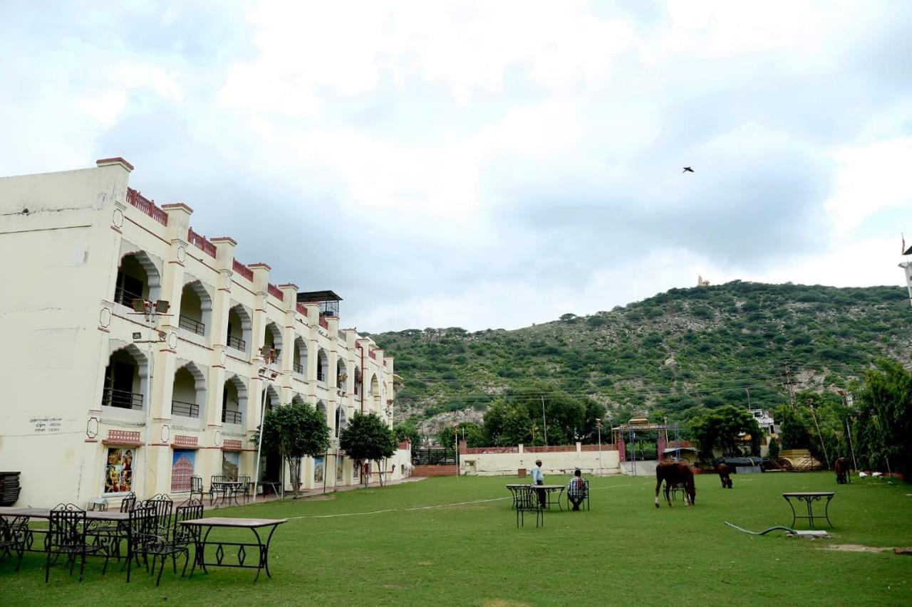 Roshan Haveli Hotel 3*