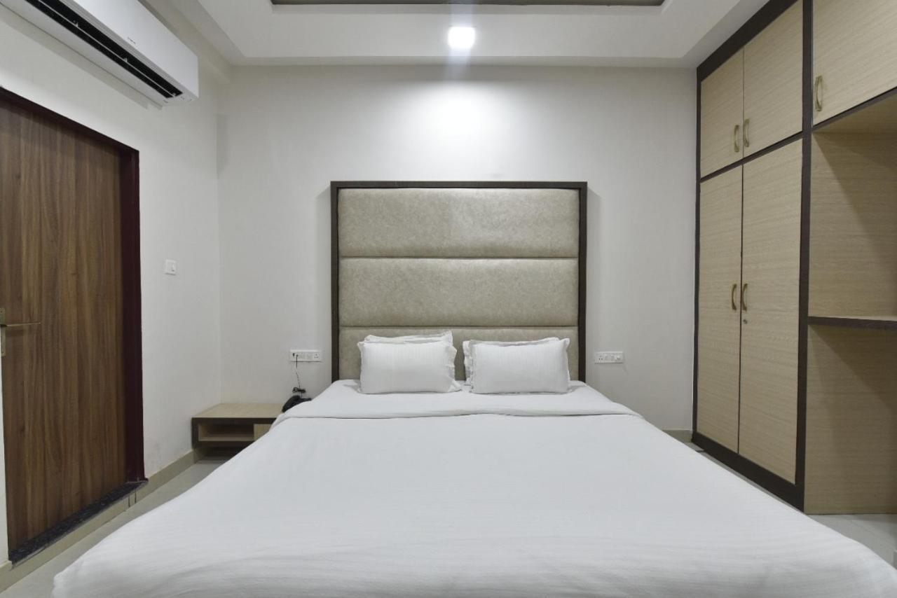 Crown Plaza Hotel