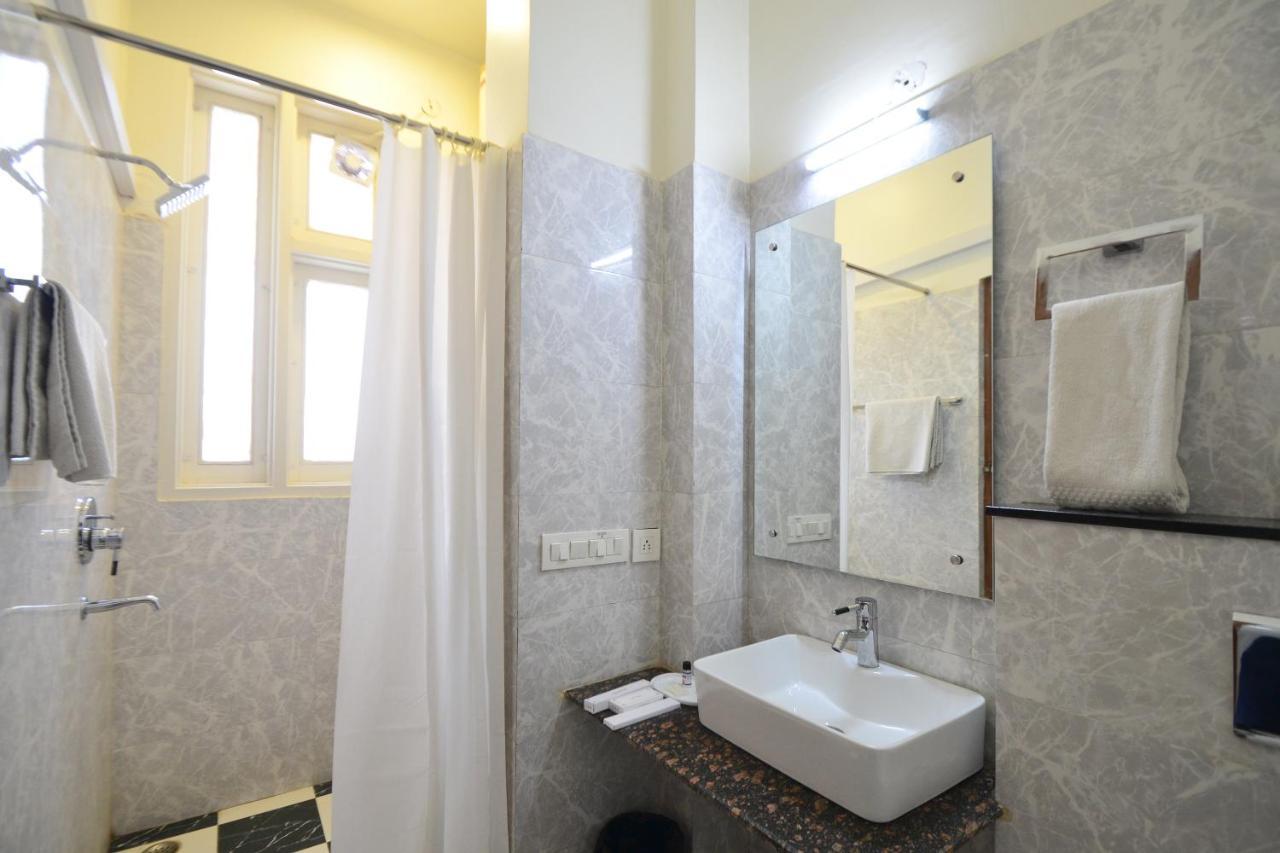 Sapphire World Hotel