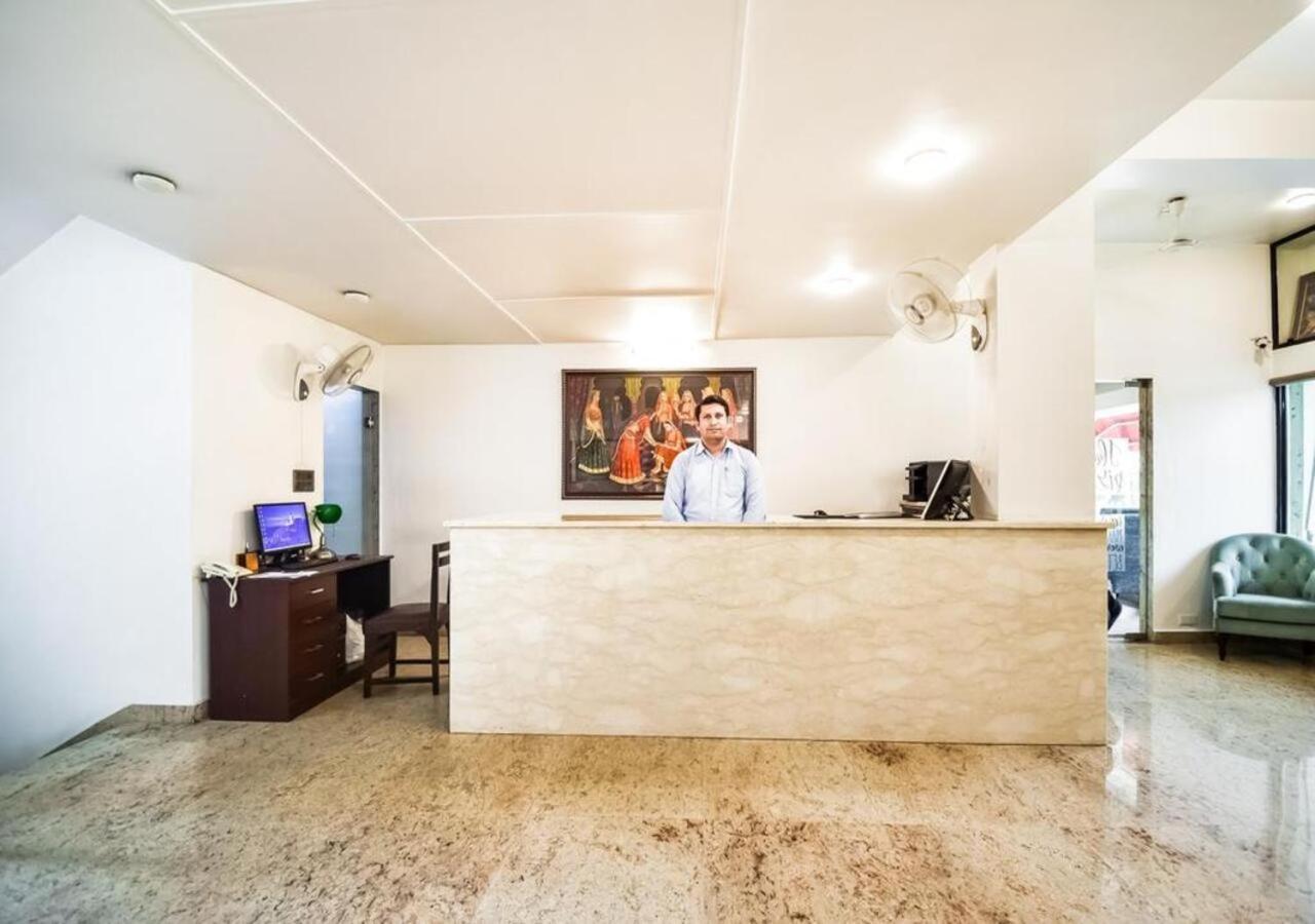 Hotel Shikha Centre
