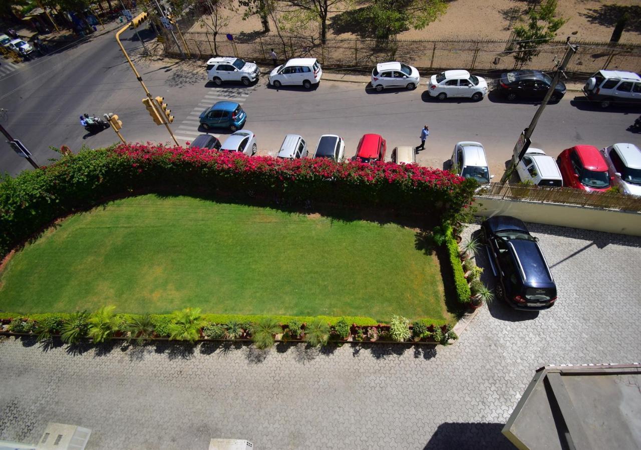 Shikha Centre Hotel 3*