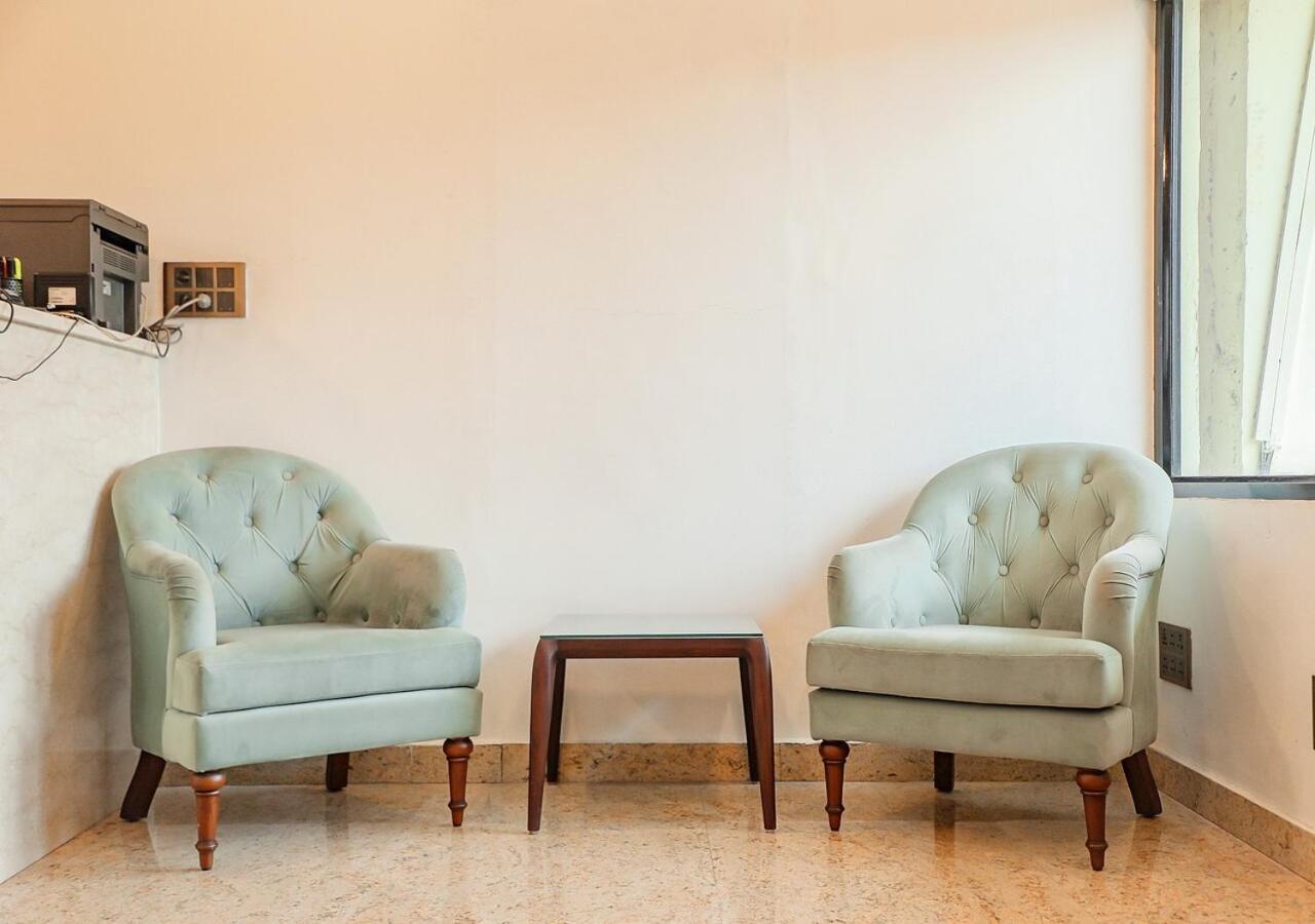 Hotel Shikha Centre