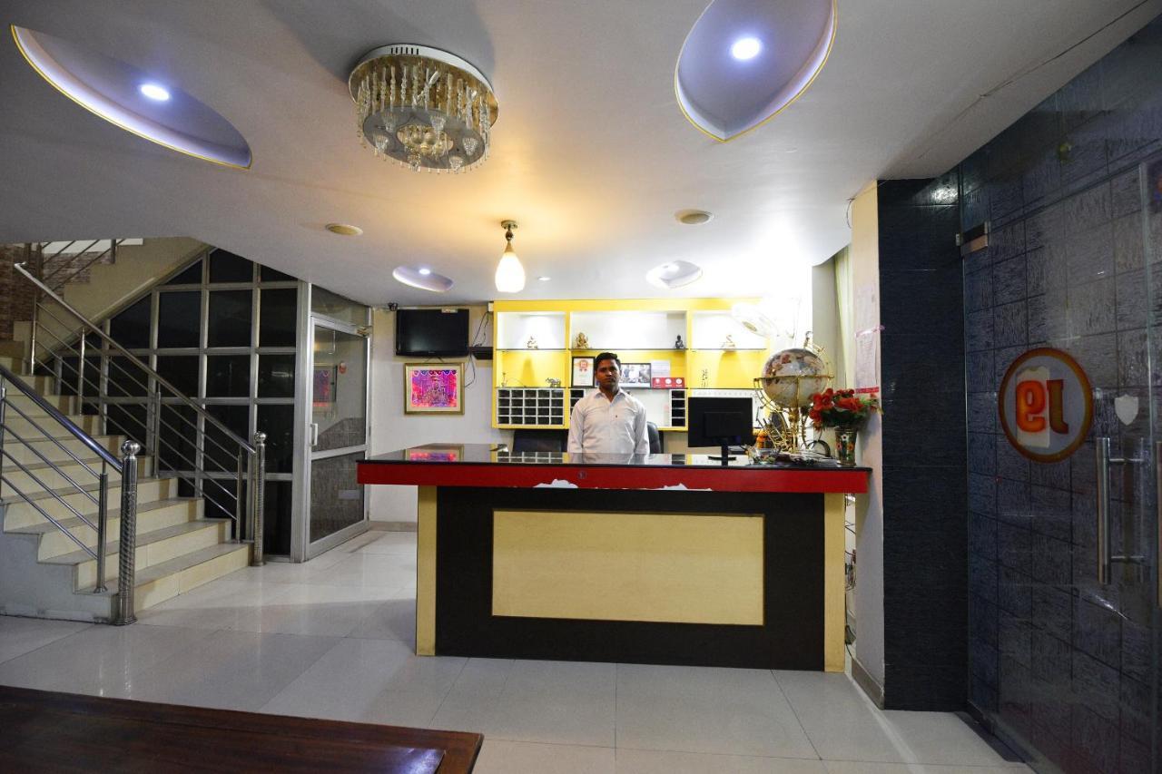 O Apple Hotel