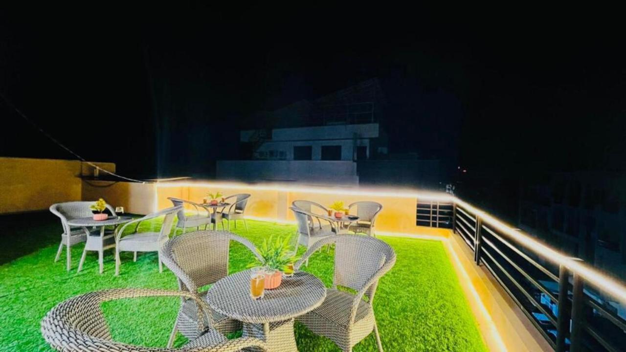 Apartment Bluo 2bhk - Balcony, Terrace Garden, Parking, Lift
