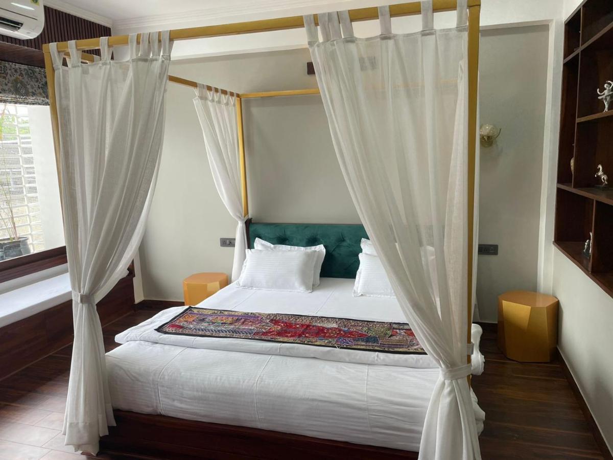 Shanti - Luxury