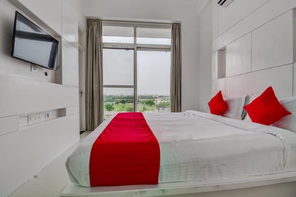 Grande Azure 3* Jaipur