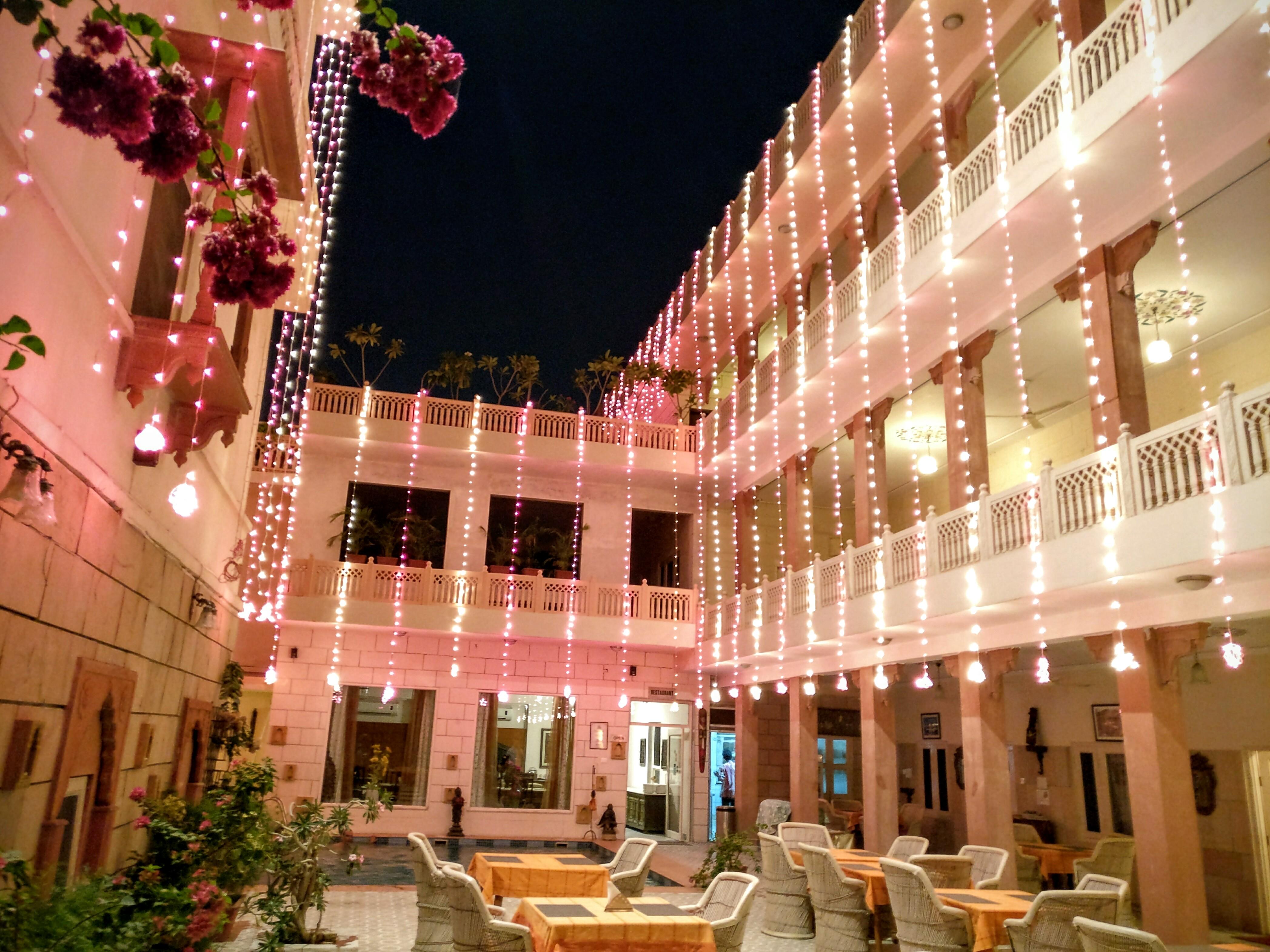 Hotel Suryaa - A Boutique Heritage 4*
