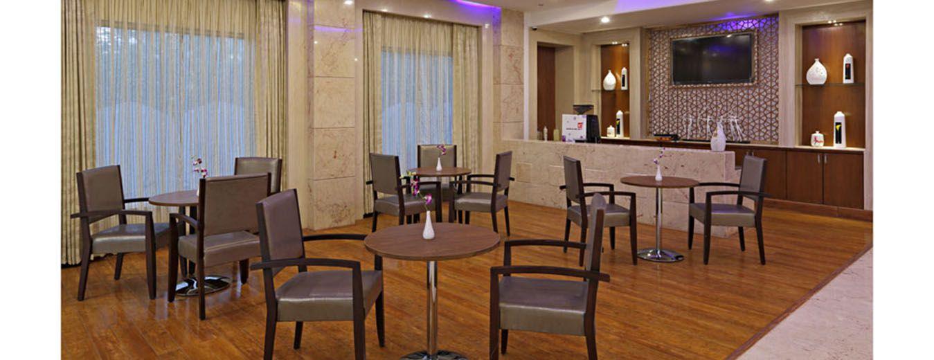 Regenta Jal Mahal, Hotel 4*