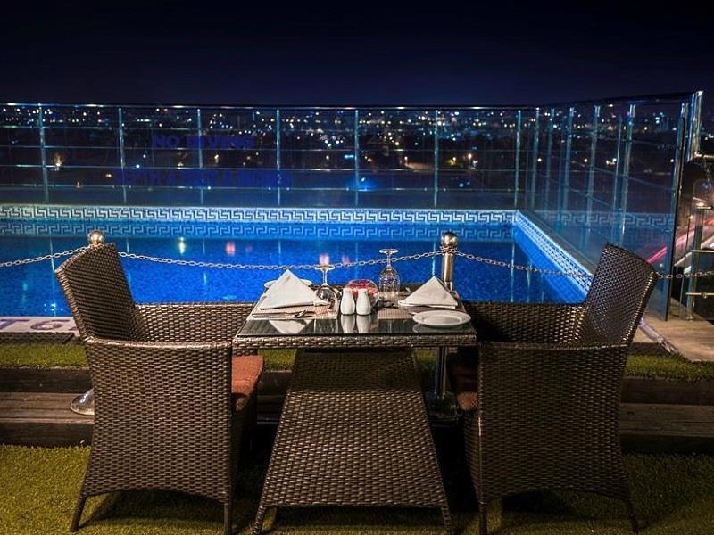 Sarovar Portico Hotel