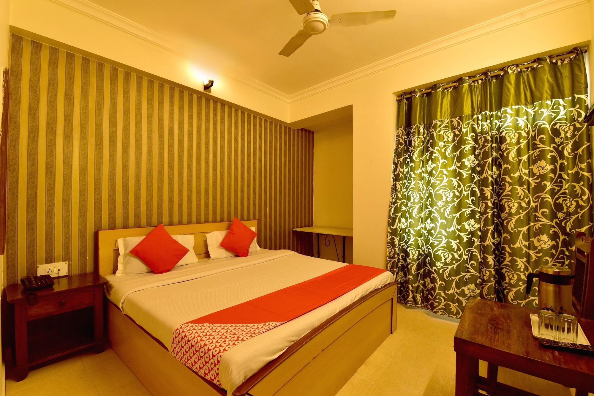 Oyo 22915 C M Regency 2* Jaipur