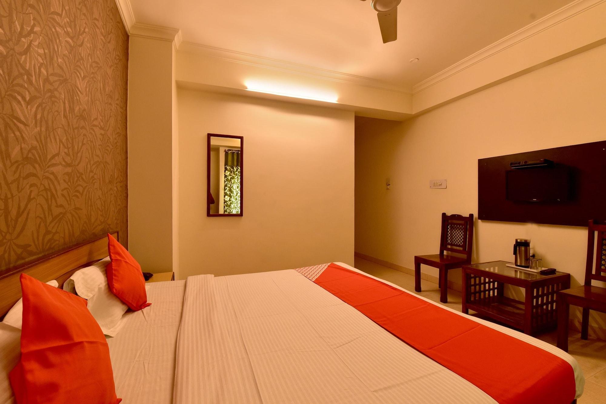Oyo 22915 C M Regency Jaipur